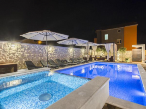 Exquisite Villa with Private bubble bath in Greba tica